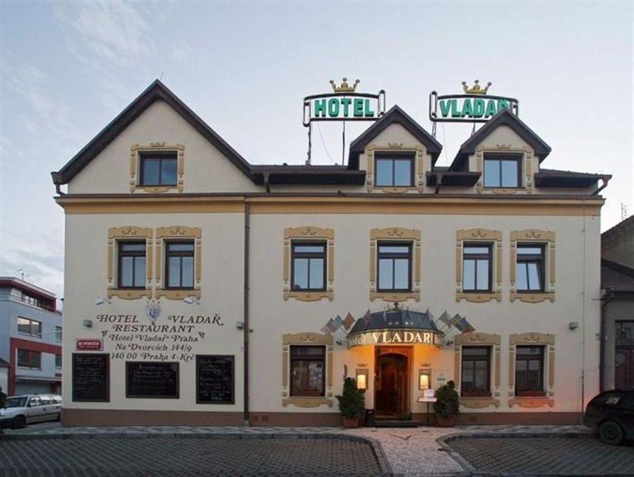 River Star Hotel Прага Экстерьер фото